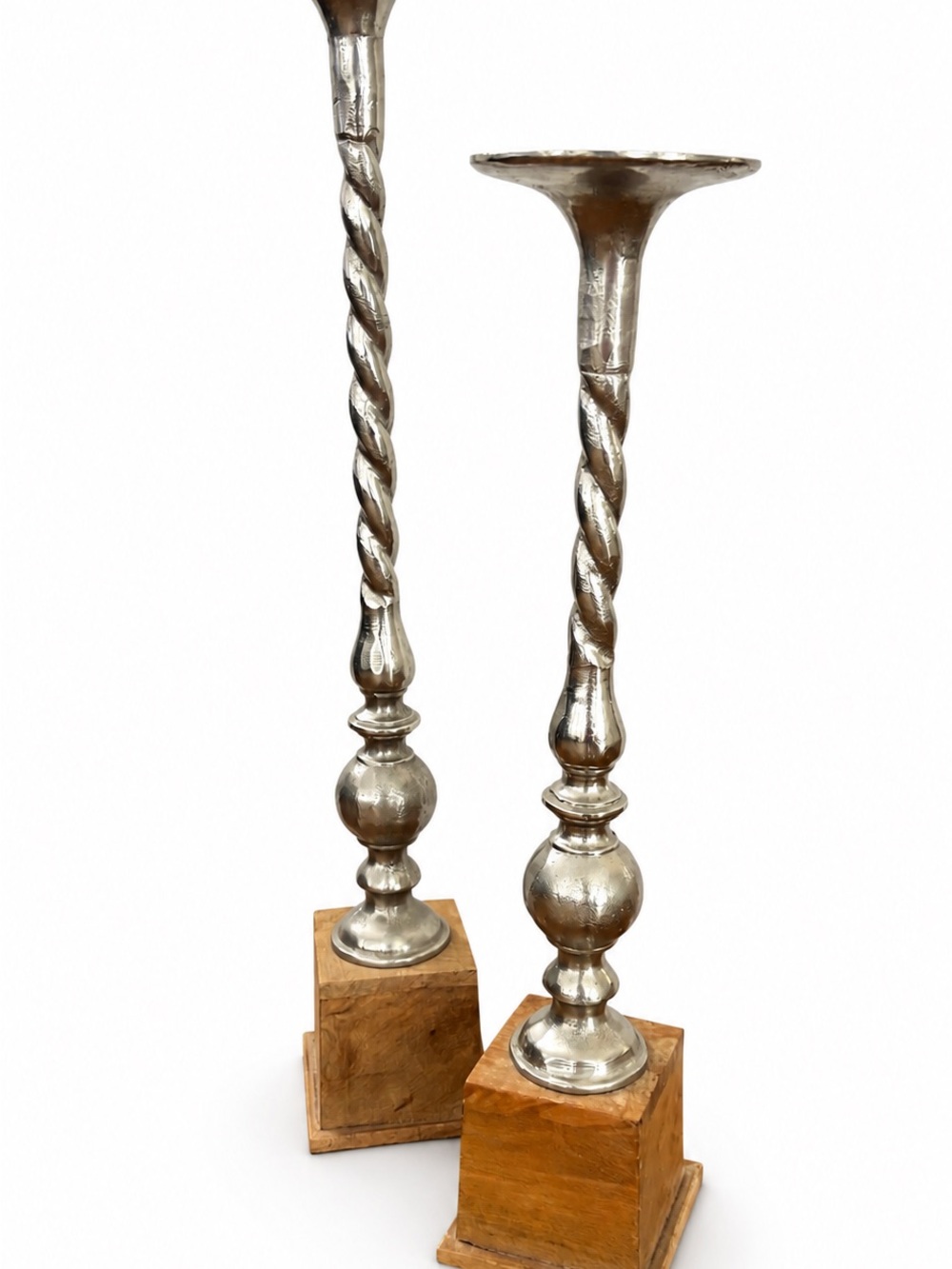 Silver metal aliminuTwisted Stem Pillar Candle Holders on Wooden Base - Set of 2